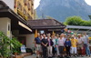 Unsere Gruppe vor dem Hotel (thumbnail)