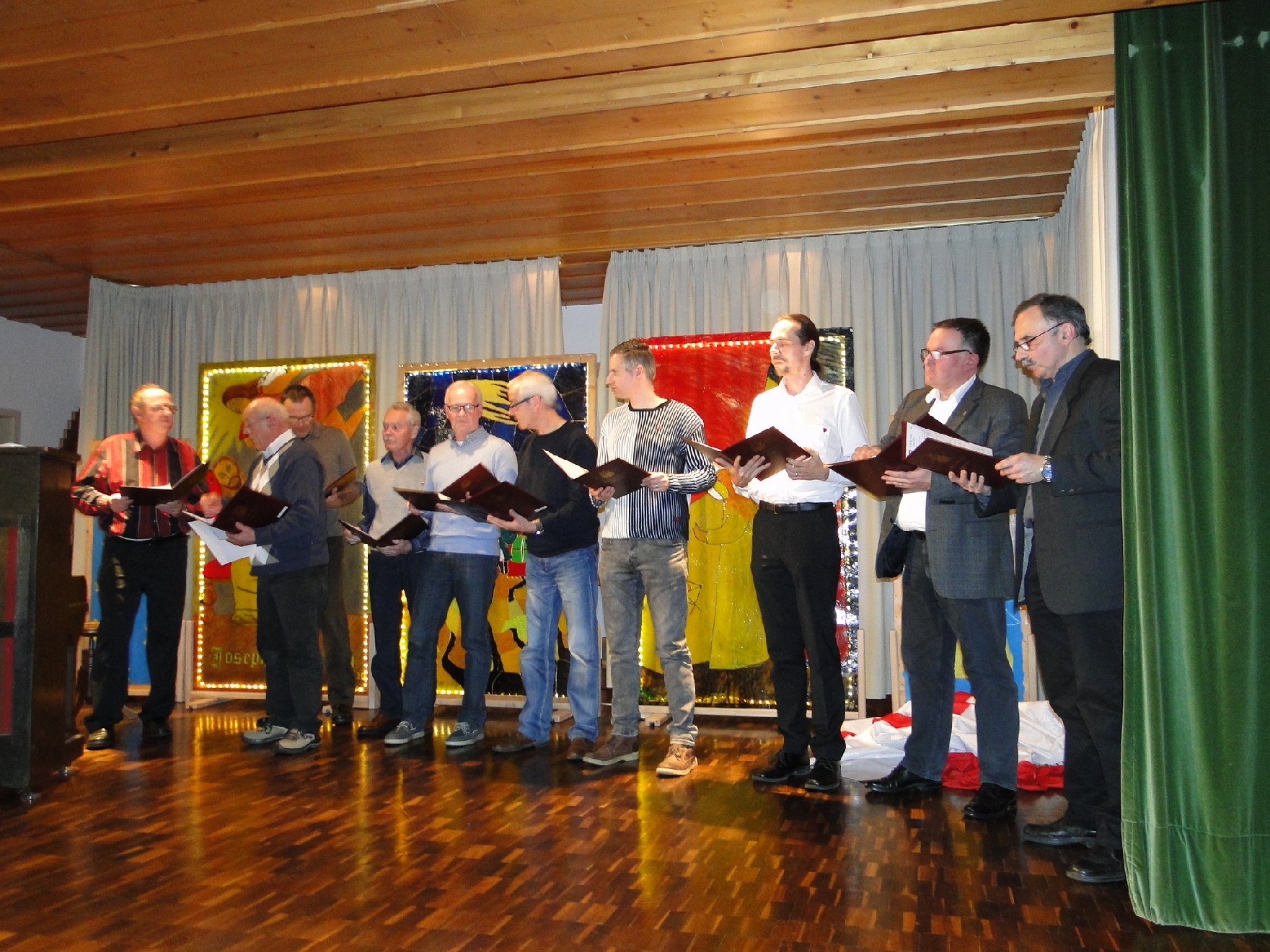 Adventsfensterbildübergabe in Gutach