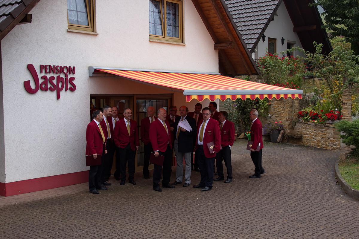 Treffen an der Pension Jaspis